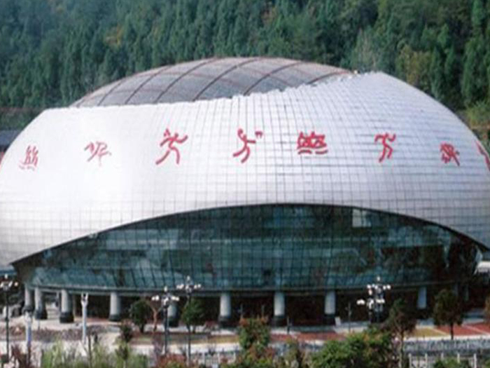 湖南体育中心球形网架加工安装